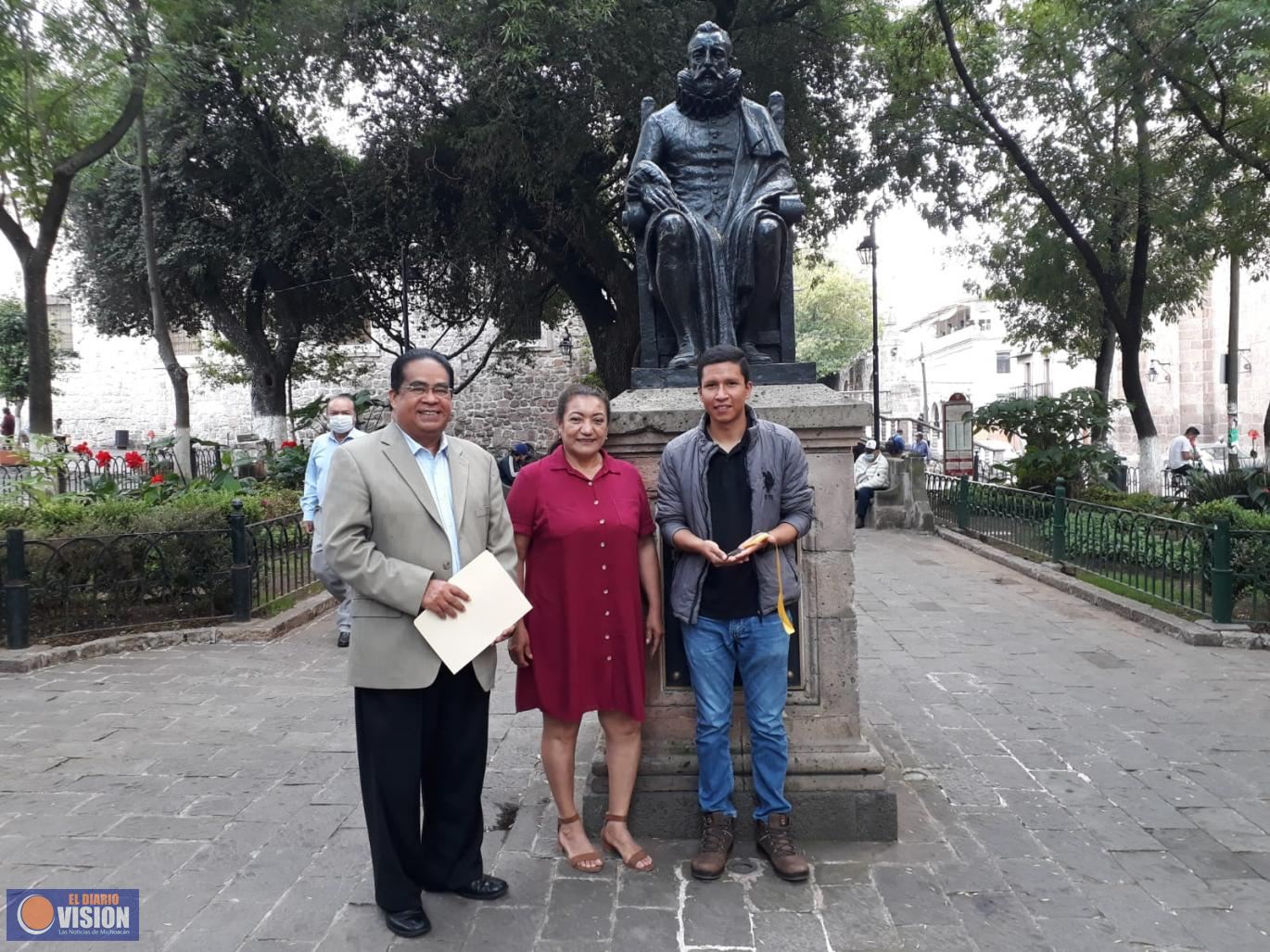 Otorgan Presea al Fomento Cultural, a la Maestra y líder social, María Chávez Perez