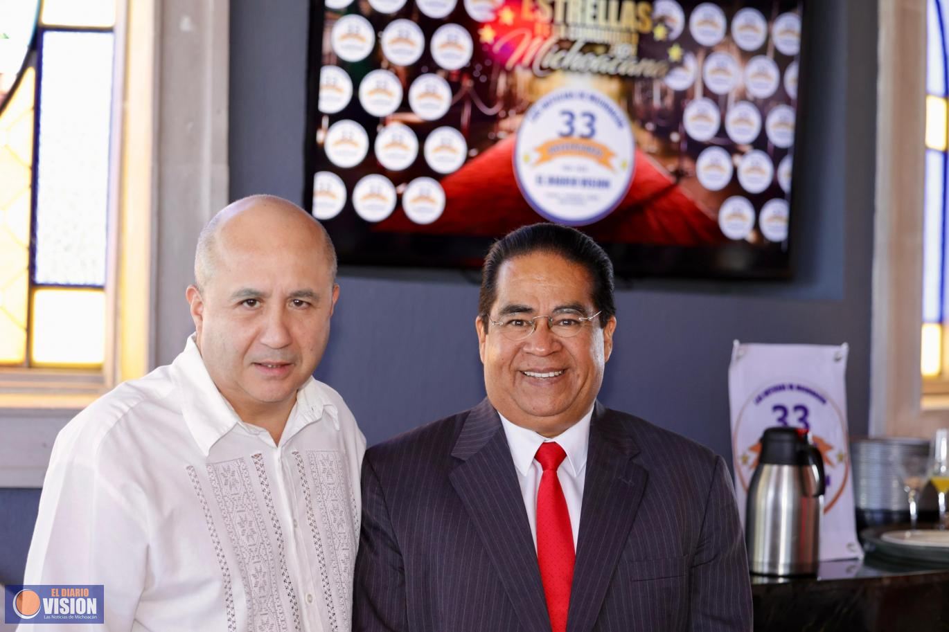 Ramón Hernández Orozco, asiste al 33 Aniversario de El Diario Visión de Michoacán
