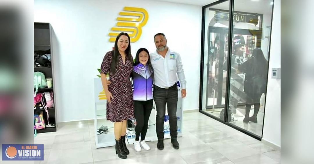 Esposa de alcalde de Zacapu va por presidencia de Villa Jiménez