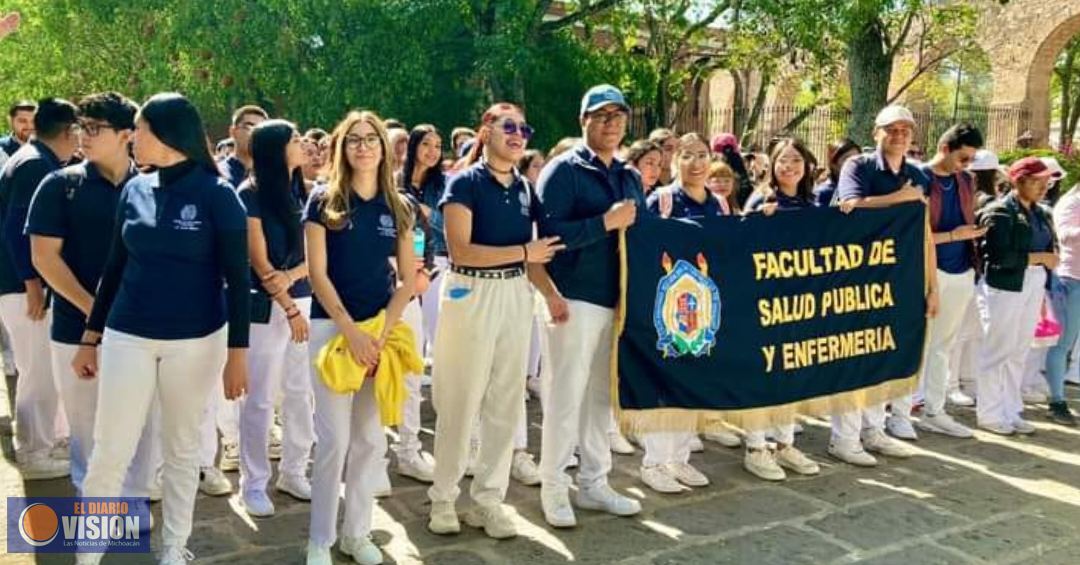 Alumnos de la Universidad Michoacana, participan en el Día Michoacano sin Fumar