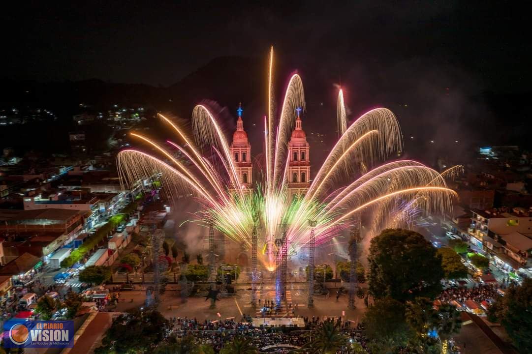 Concluye con éxito el Festival de Pirotecnia de 360 en San Juan Nuevo Parangaricutiro