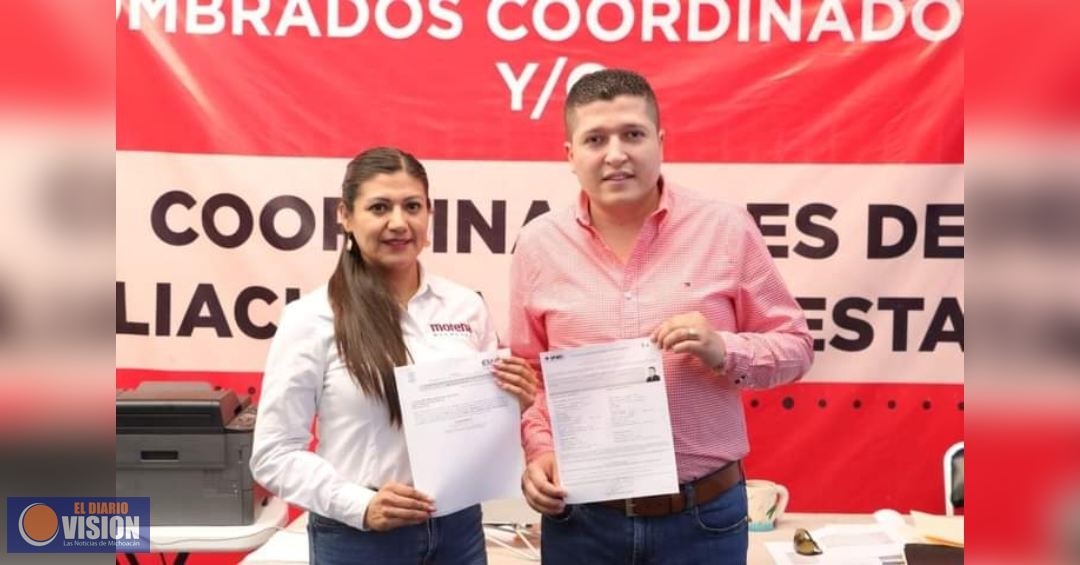 Vicente Gómez, solicita registro de candidatura por el Distrito de Tacámbaro