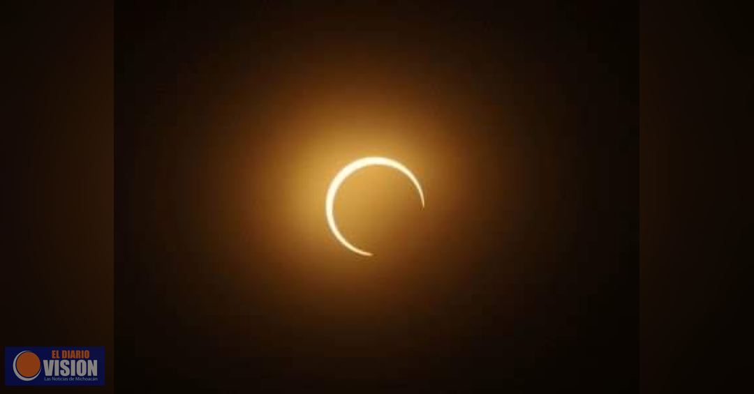 Inicia eclipse en Michoacán y otras ciudades