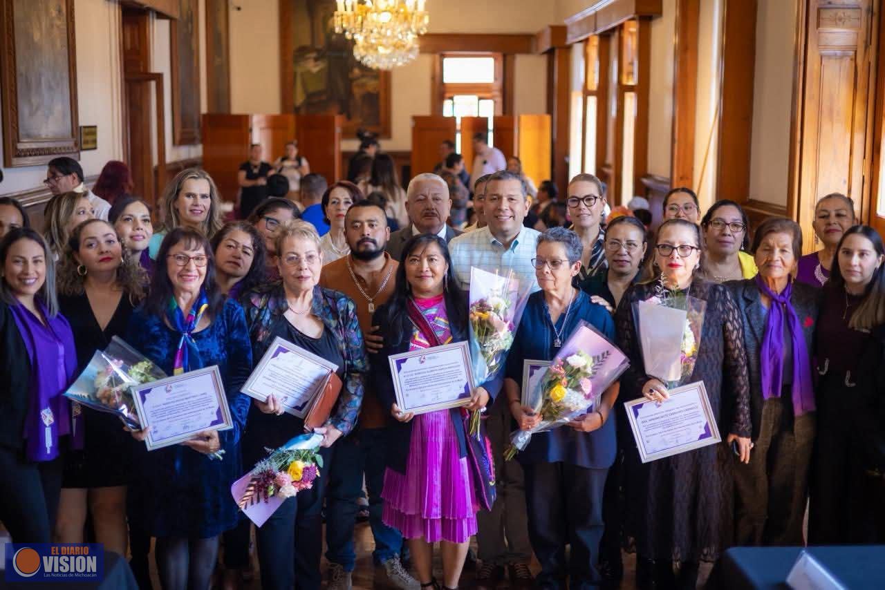 Reconocen “Leonas de la Corregidora”, trayectoria de mujeres destacadas en el Congreso de Michoacán