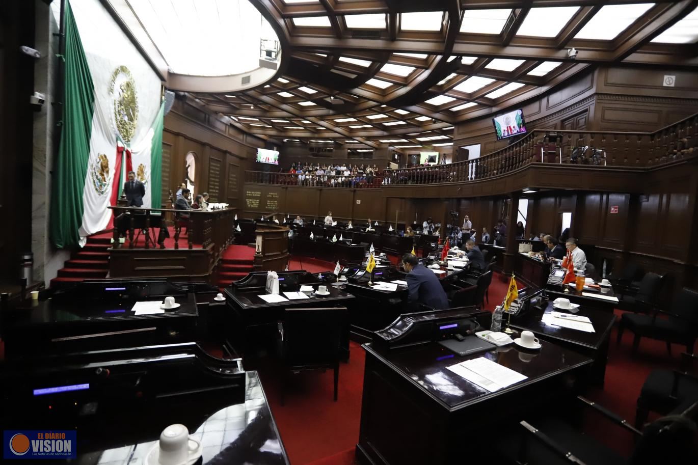 Glosó 76 Legislatura rubro de trabajo y previsión social del 4° Informe de Gobierno Estatal