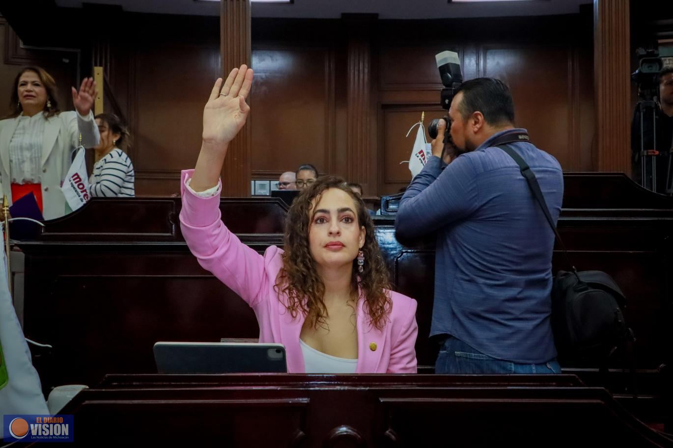 Propone Sandra Arreola apoyo prioritario para huérfanos por violencia en Michoacán