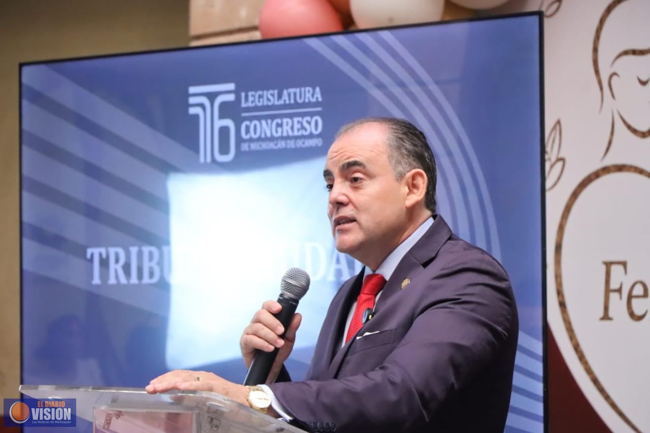 Fundación Francisco J. Mújica busca que se inscriba en Muro de Honor del Congreso a Primo Tapia