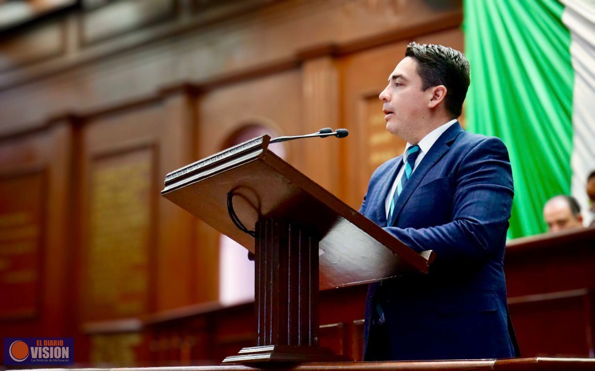 Iván Vera presenta propone proteger derechos de niñas y niños con padres privados de la libertad