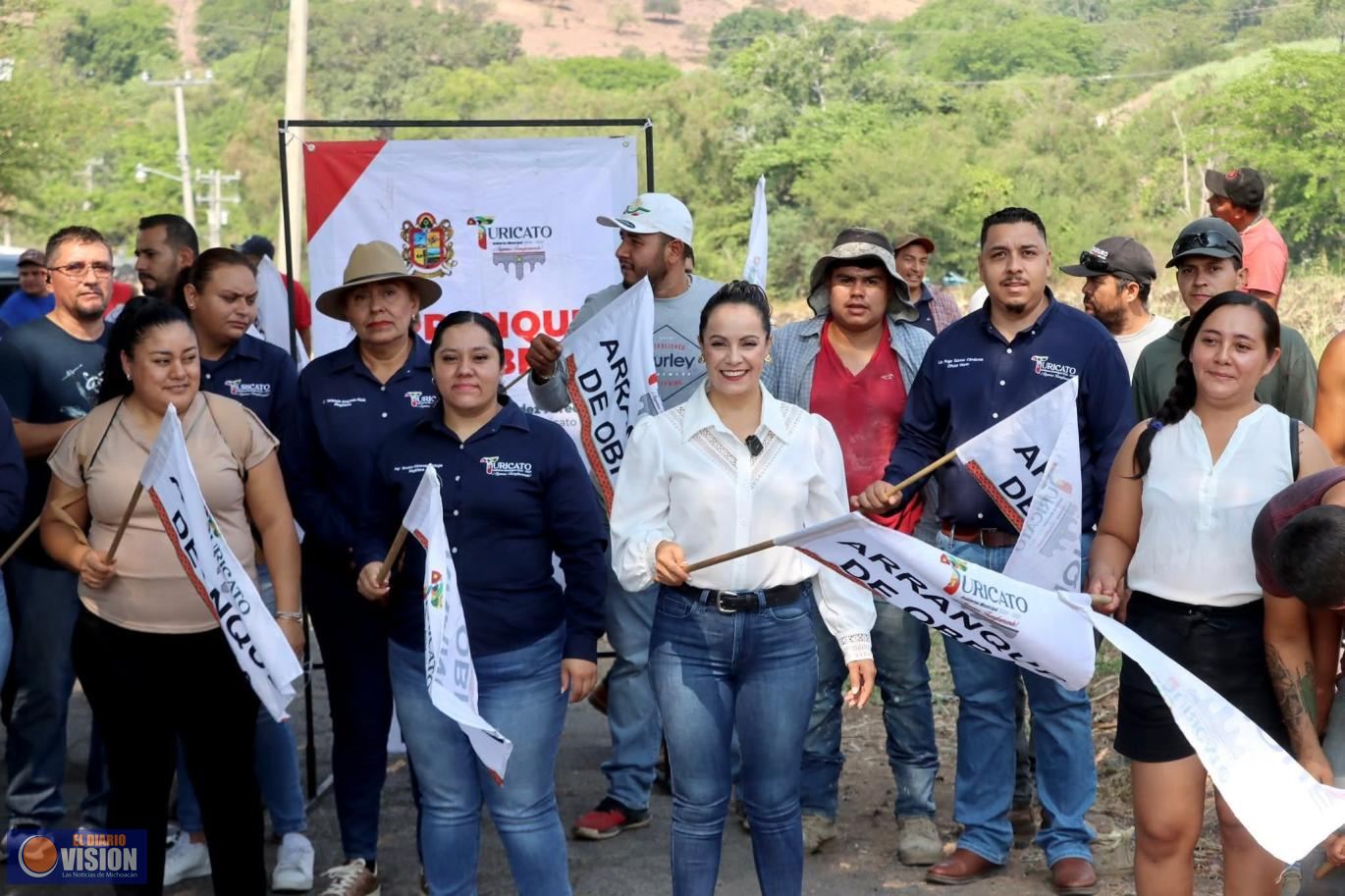 Graciela Hernández Arreola arrancó trabajos de rehabilitación del tramo Río Turicato-ICATMI 