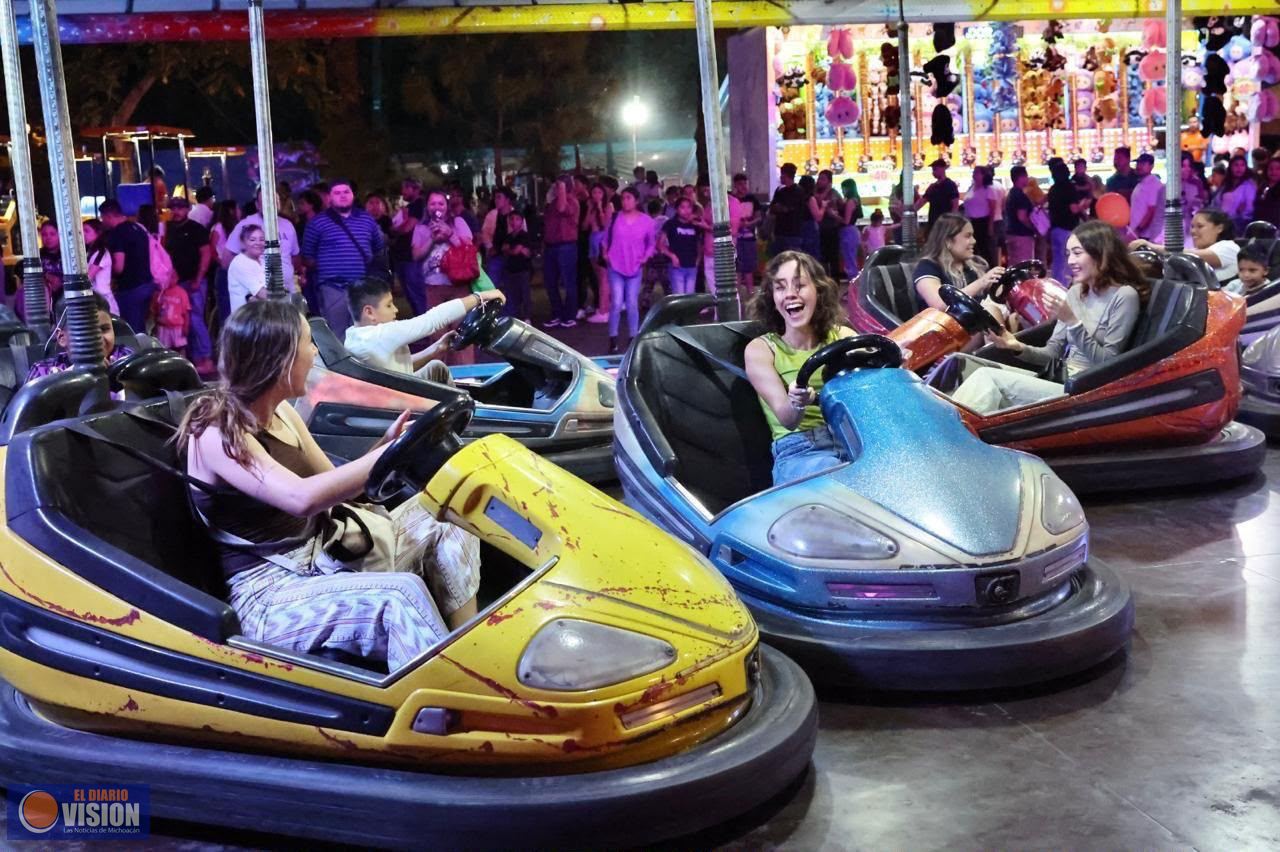 ¡Alista a la familia! Vive la emoción de los juegos mecánicos del Jalo Futbolero en el Ceconexpo