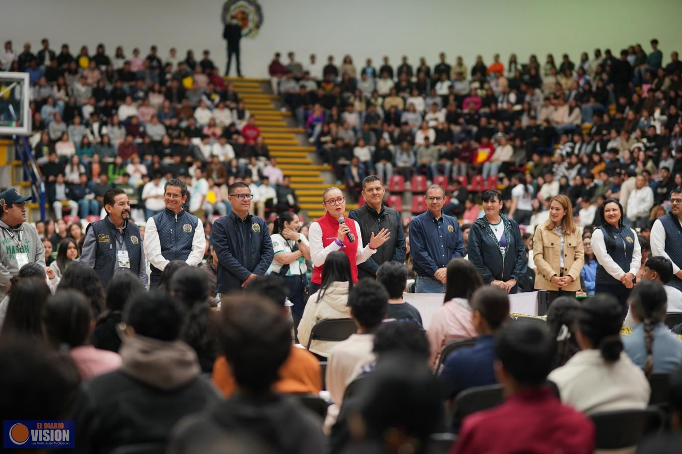 Yarabí Ávila da la bienvenida a más de dos mil 600 aspirantes a.la UMSNH