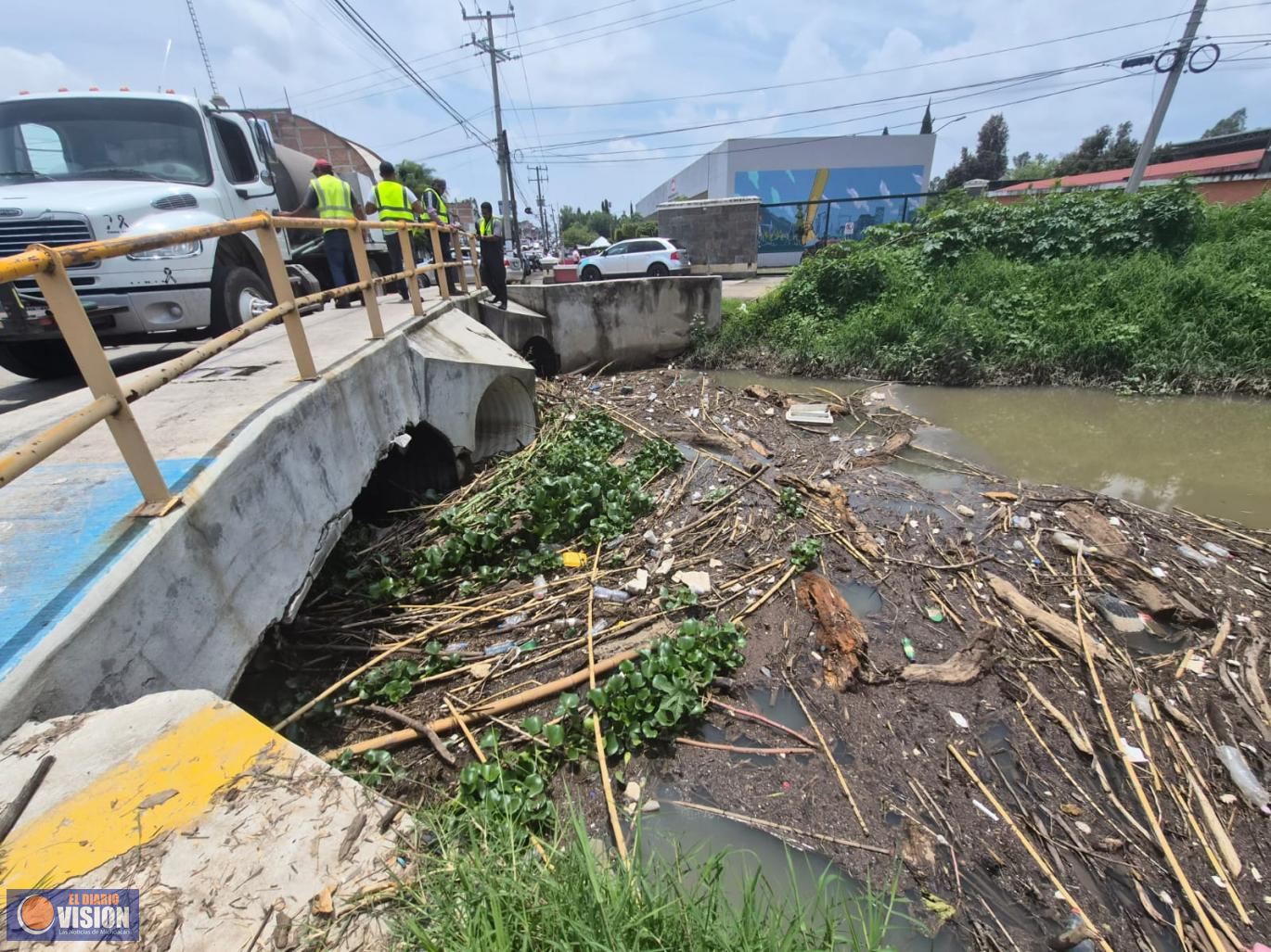 Gobierno de Morelia realiza limpieza del Dren Barajas