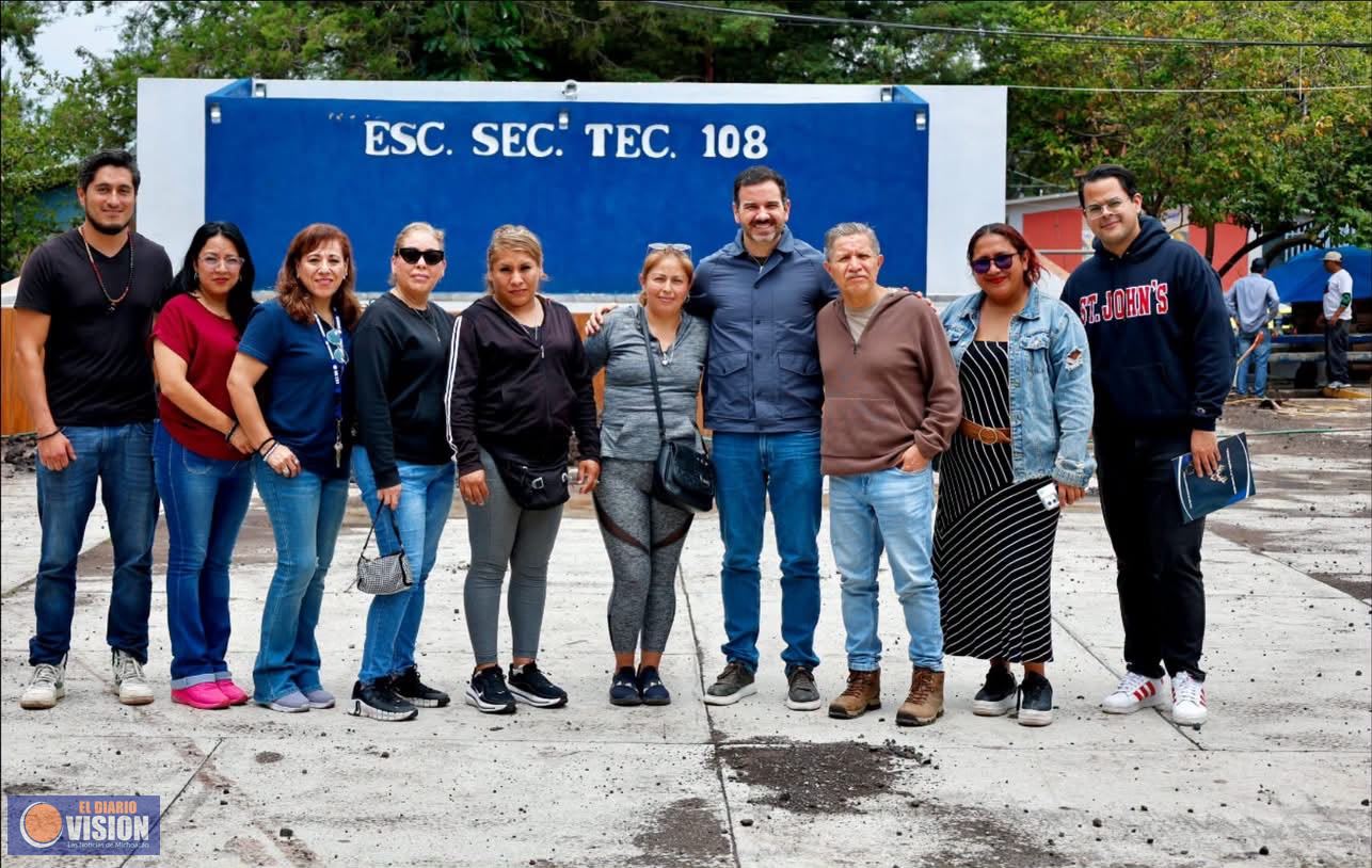 Gobierno de Morelia construye techumbre en Escuela Secundaria Técnica 108