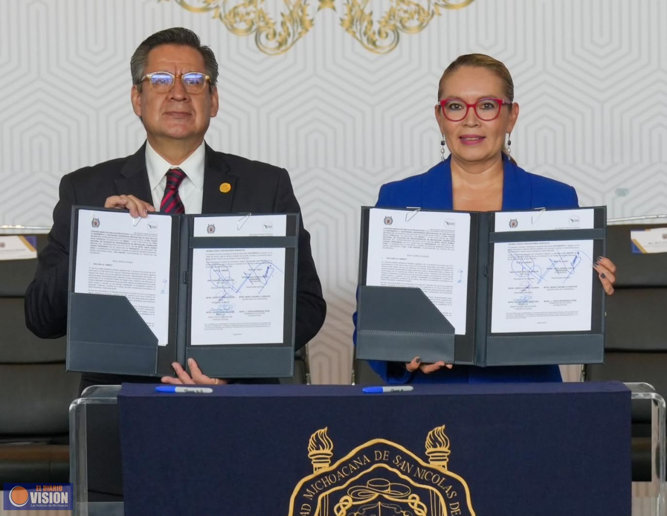 UMSNH y Colegios de Profesionistas marcan un hito en la historia universitaria; sellan convenios