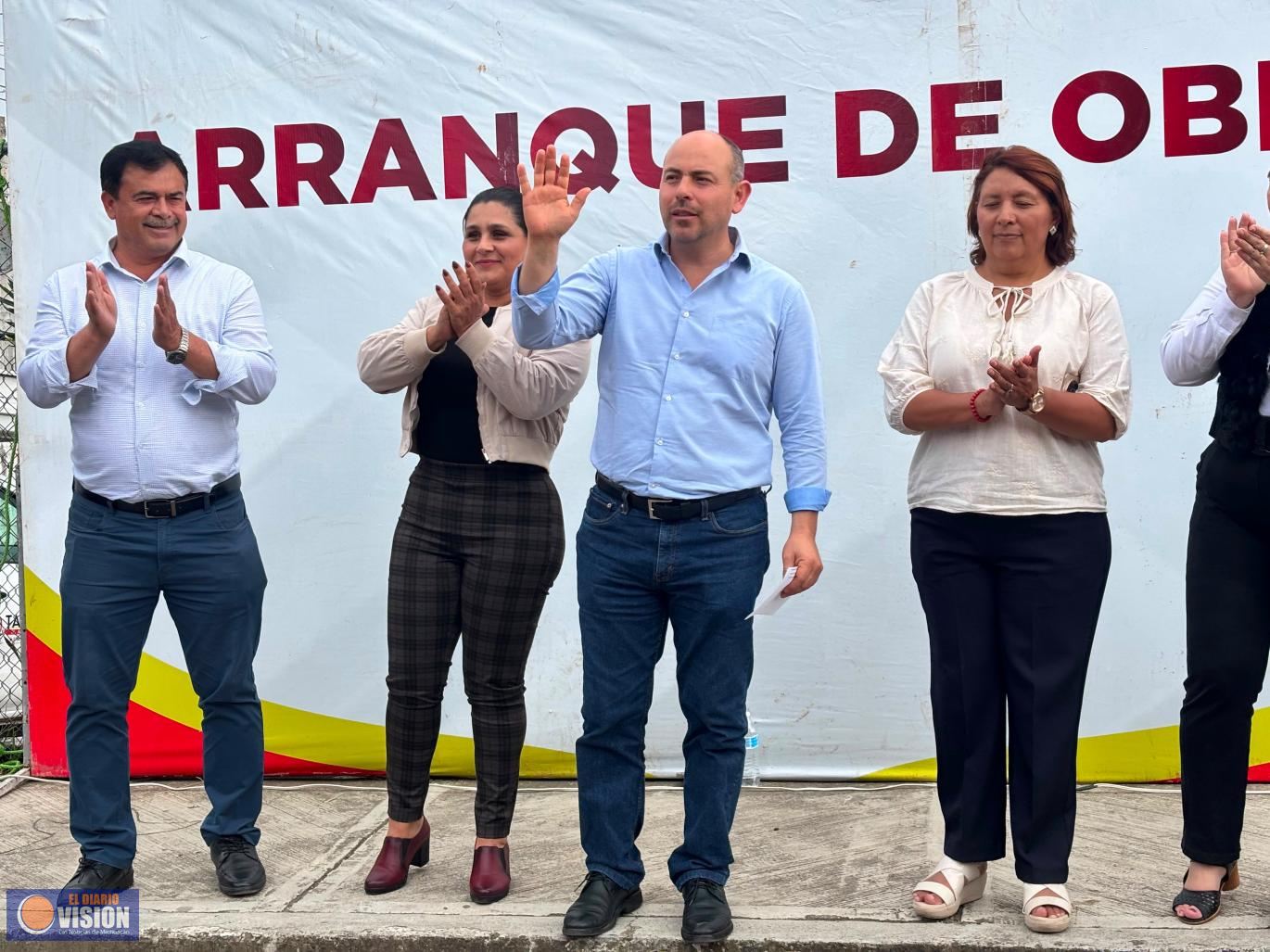 Eric Gaona, impulsa más obras viales en Tarímbaro