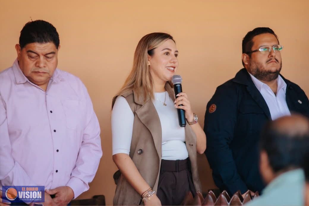 Dayana Pérez fortalece el diálogo con artesanos