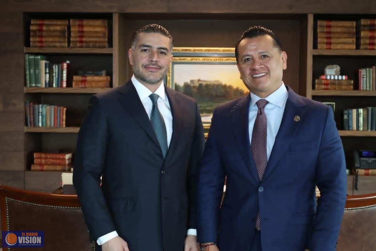 Carlos Torres Piña, resulta el mejor evaluado en encuesta de El Universal