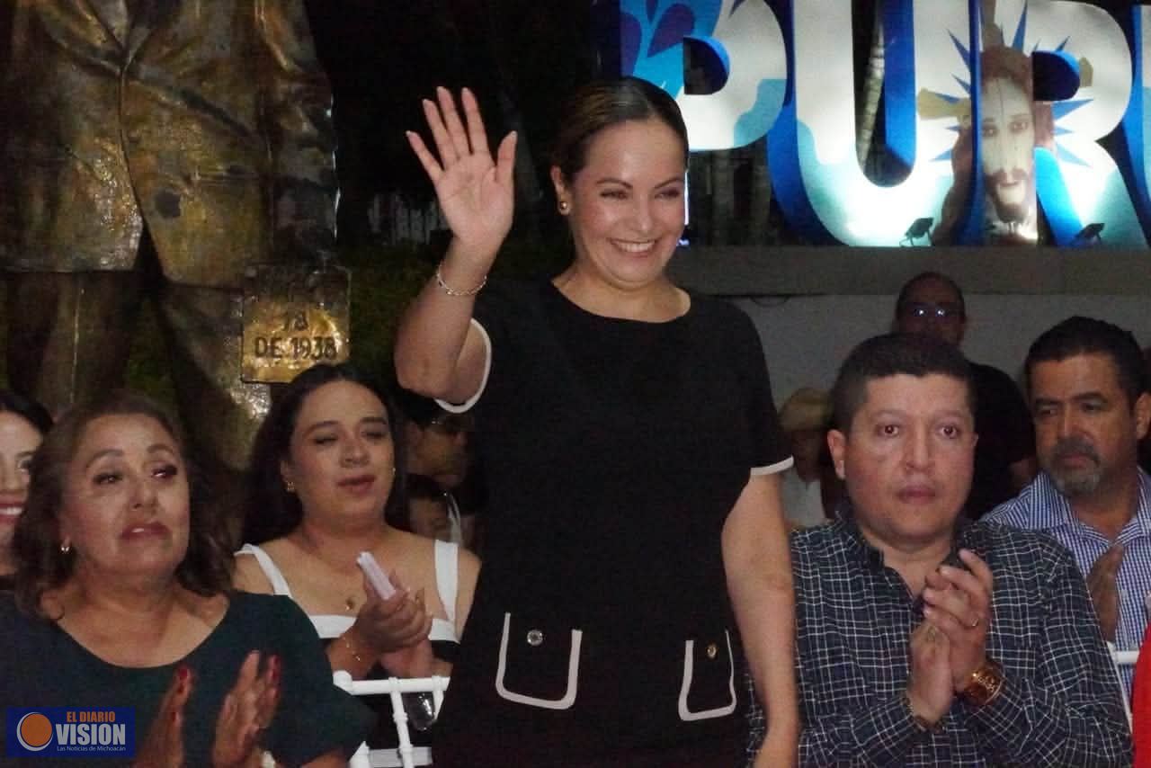 Encabeza Graciela Hernández Arreola festejos por la Consumación de la Independencia en Puruarán