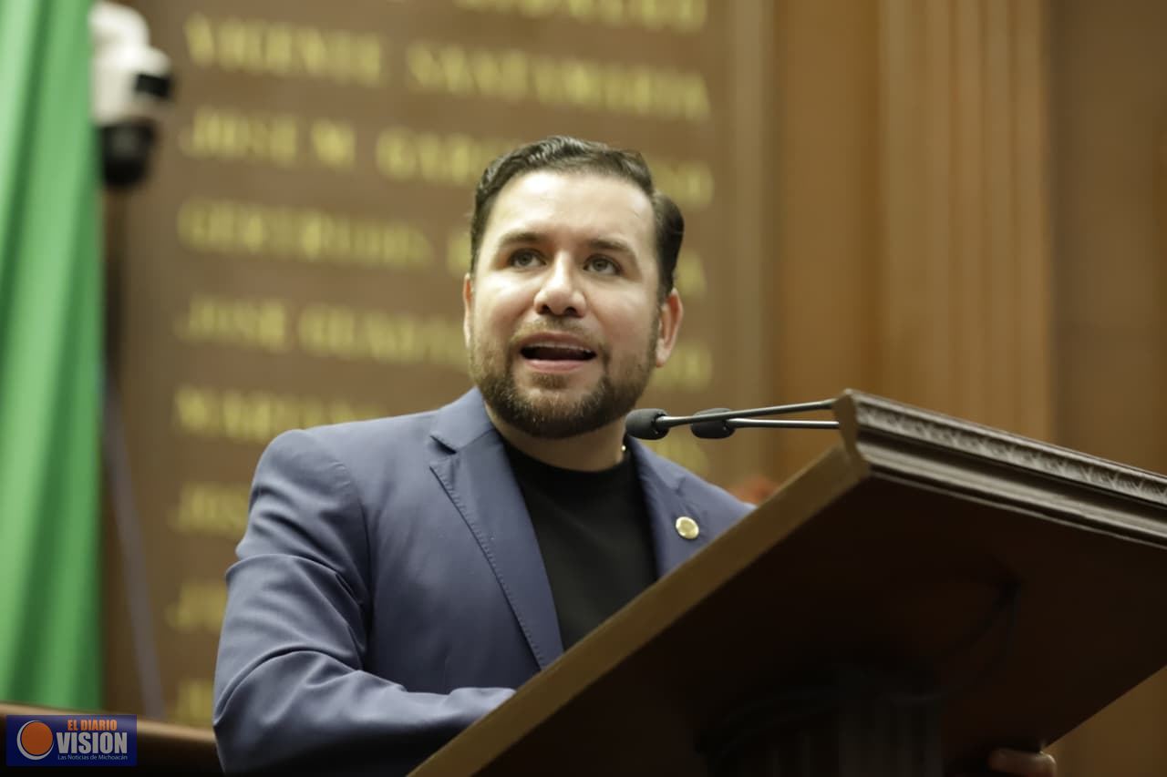 Dictamina la Comisión encabezada por Reyes Galindo  garantizar la libertad sindical en Michoacán