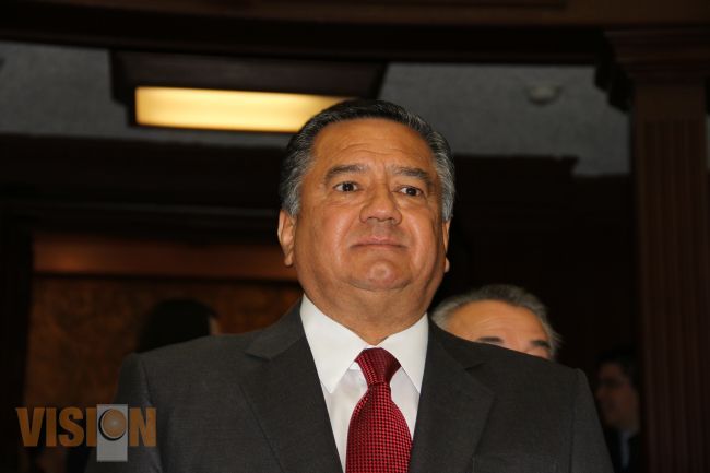Relevan a Víctor Silva, llega su suplente Víctor Barragán 