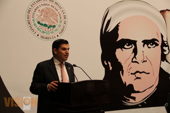 Legisladores presentan libro sobre obra de Morelos 