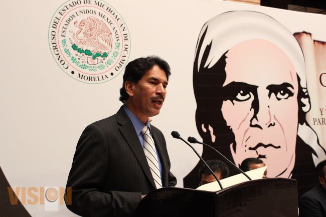 Osbaldo Esquivel convoca a recatar valores y  a las instituciones a no estar a la deriv