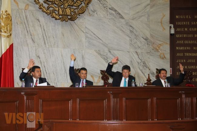 Aprueban legisladores entrega de Medalla Michoacán al Mérito Docente