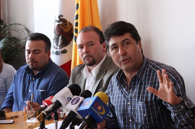 El gobierno principal enemigo de la educación pública: PRD