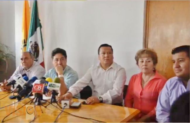 PRD pide a Fausto Vallejo responsabilidad en solicitud de licencia definitiva.