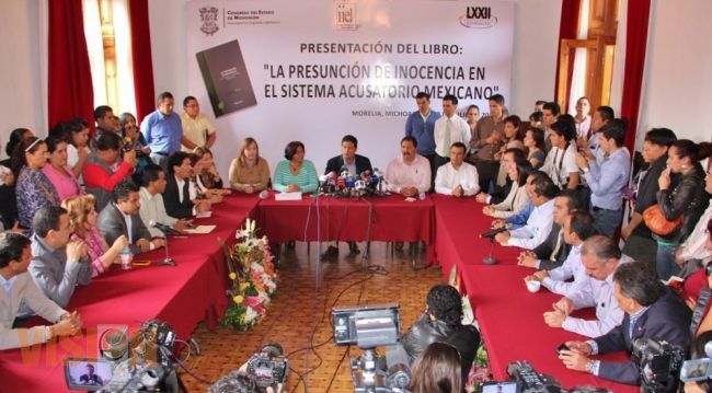 Diputados de Oposición condicionan autorizar segunda licencia a Fausto Vallejo. 