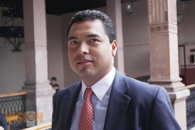 Innecesario, informe médico para dar trámite a solicitud de licencia de Fausto Vallejo: Olivio