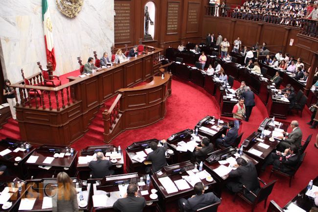 Diputados del PRD van por ampliación de licencia del Gobernador Fausto Vallejo
