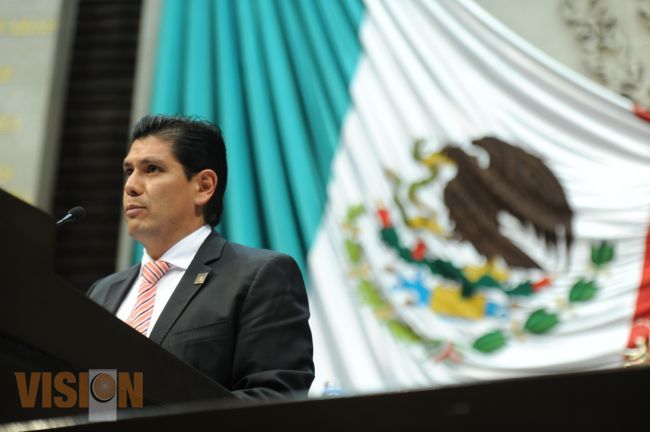 Lamenta Ernesto Núñez declaraciones de la Senadora Luisa María Calderón 