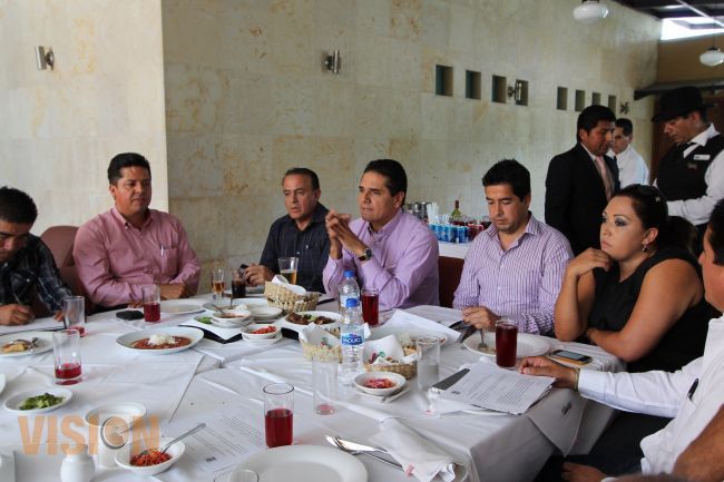 Silvano Aureoles emprende acciones a favor de los michoacanos