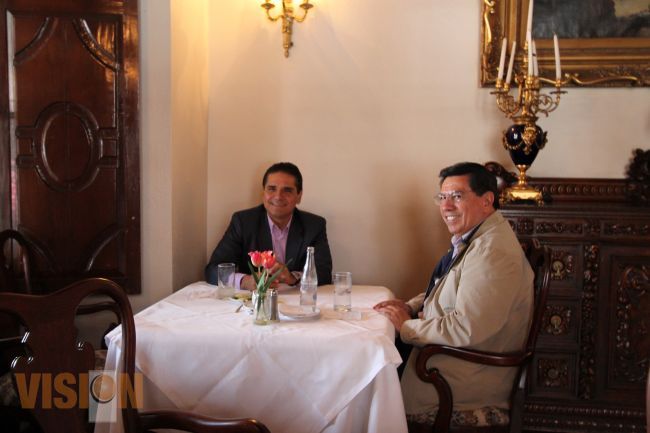 Se reúnen Silvano Aureoles y Jesús Reyna 