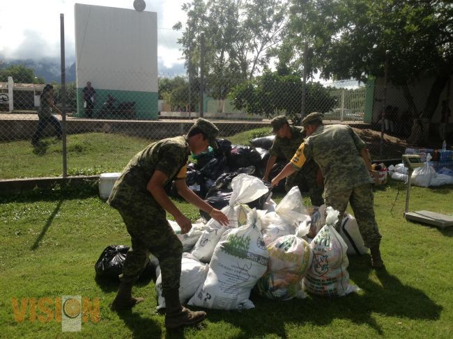 Apoyo a viajeros michoacanos y guanajuatenses varados en Guerrero