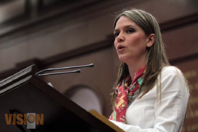 Los diputados están imposibilitados de legalmente para condicionar regreso de Fausto Vallejo