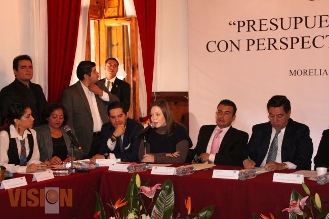 Debe considerarse un presupuesto que permita equidad de género en el Estado: Laura González