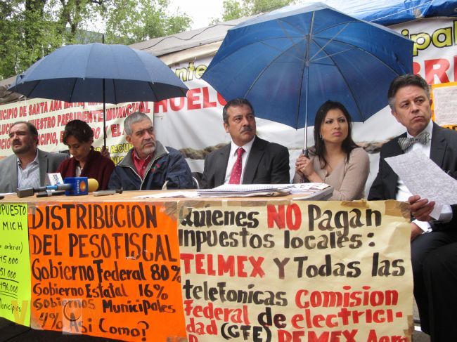 Levanta huelga de hambre el presidente municipal de Santa Ana Maya