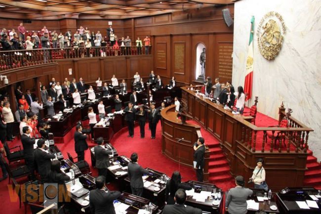 Los integrantes del Parlamento Juvenil sesionaron en el Congreso del Estado.