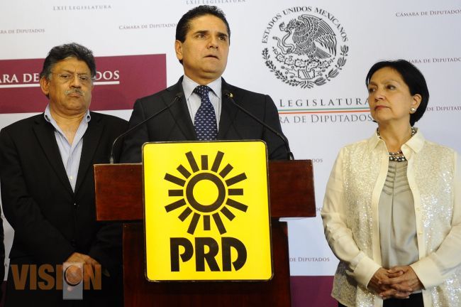 Silvano exige a las fracciones del PRI y PAN cumplan su palabra