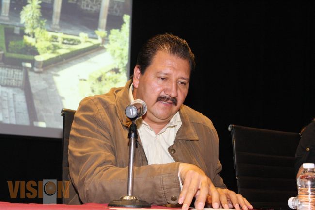 Que Federación apoye con recursos y no con turismo político: Sandoval Flores.