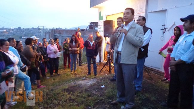 Acercarse más a la gente para fortalecer una agenda legislativa, propone Olivio López 