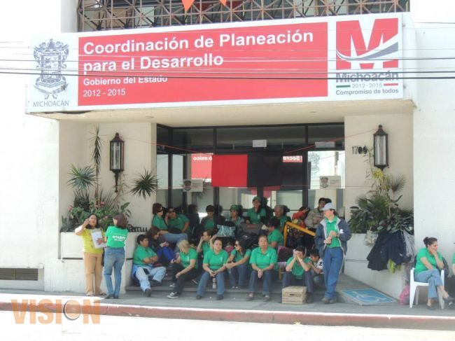 Trabajadores del Staspe, firmes en la huelga, el Gobernador Vallejo llama a la solidaridad