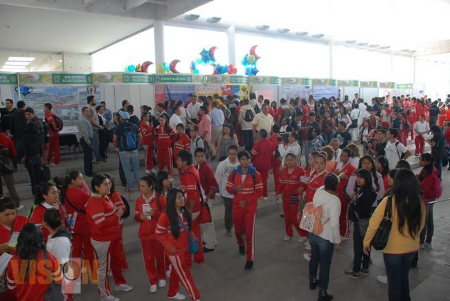Supera expectativas clausura de la Exporienta Universitaria 2014 “orientando tu camino”.