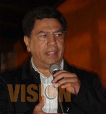 Jesus Reyna mantiene contacto con la militancia tricolor