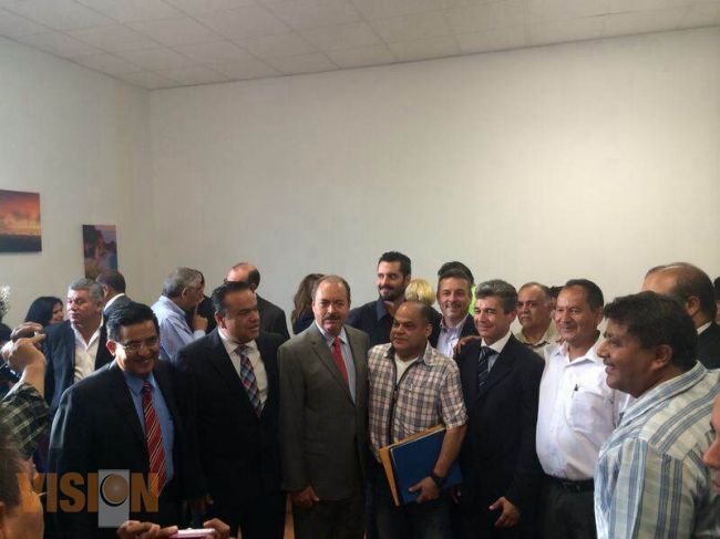 PAN refrenda su compromiso con migrantes michoacanos.