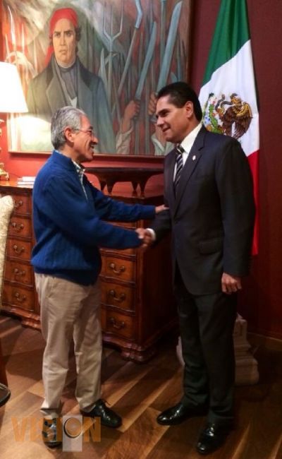 Silvano Aureoles reitera su compromiso con Michoacán en reunión con Salvador Jara.