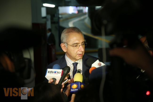 Urge atención para que el puerto de Lázaro Cárdenas explote su potencial: Salvador Vega.