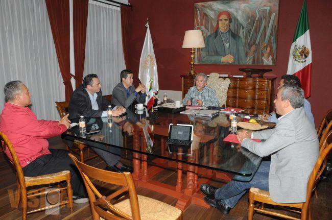 Compromete Salvador Jara Guerrero trabajar en equipo con los Gobiernos Municipales.